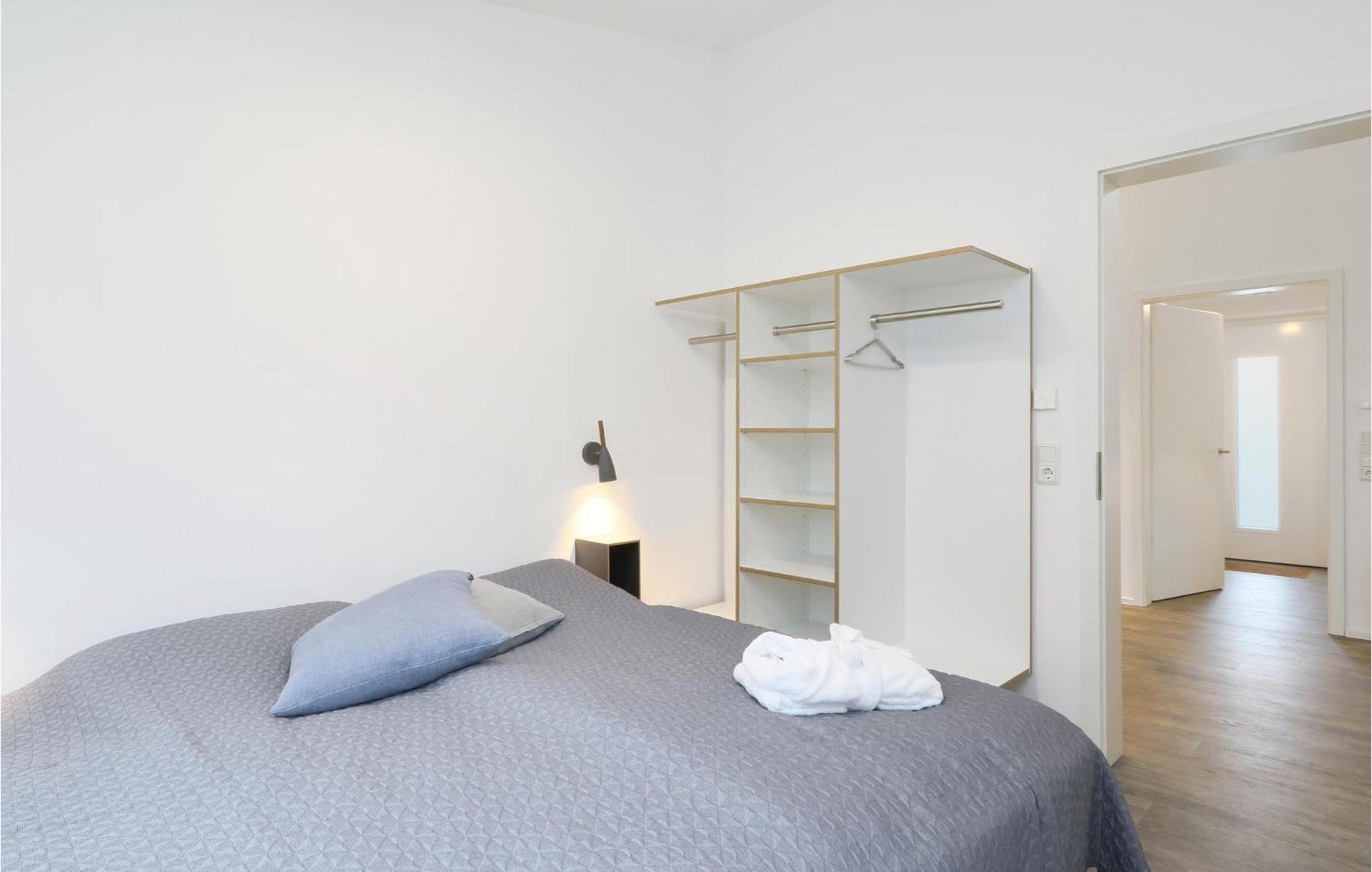 2 Bedroom Cozy Home In Lembruch-Duemmer See Extérieur photo